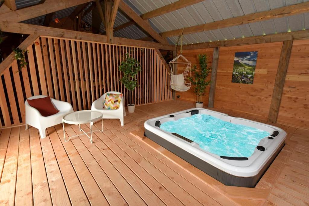 Hotel Bulle Hirondelle Quarré-les-Tombes Exteriér fotografie